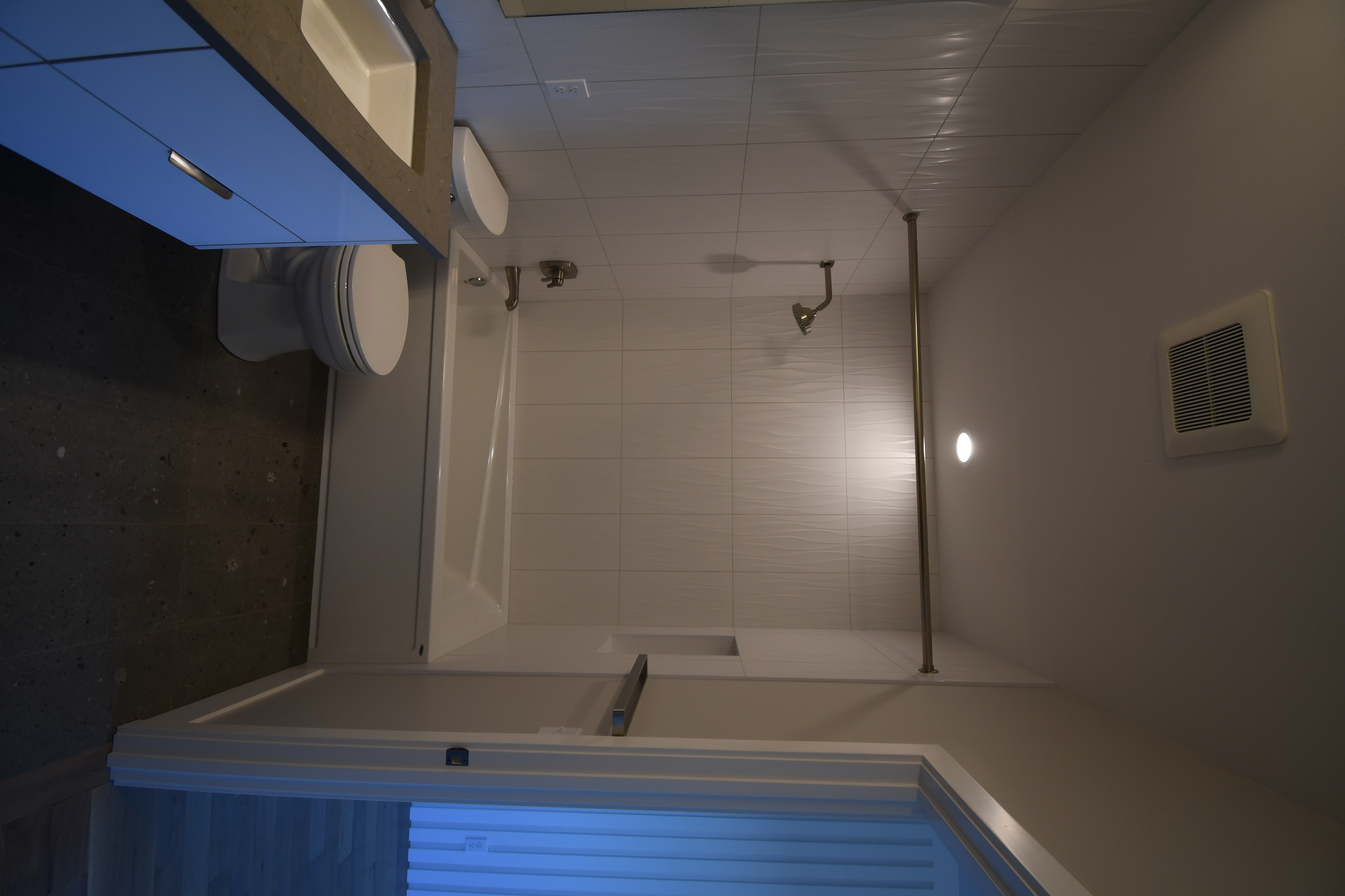 guest bath 3
